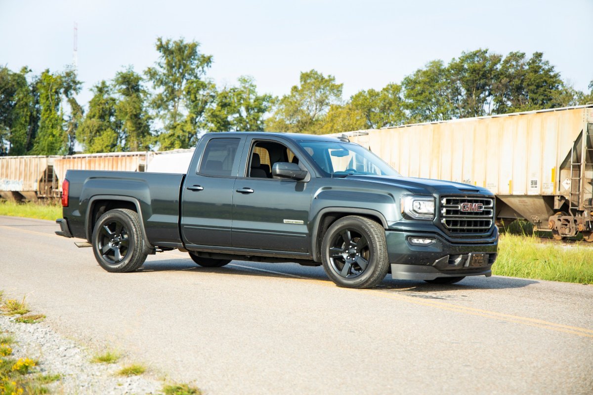 GMC Sierra 1500 Coilover Suspension Kit - Front + Rear - Rough Country - 2/4 Lowering Kit - '14-'18